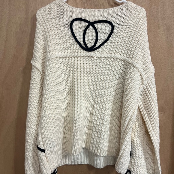 POL Spring Sweater - Picture 4 of 4